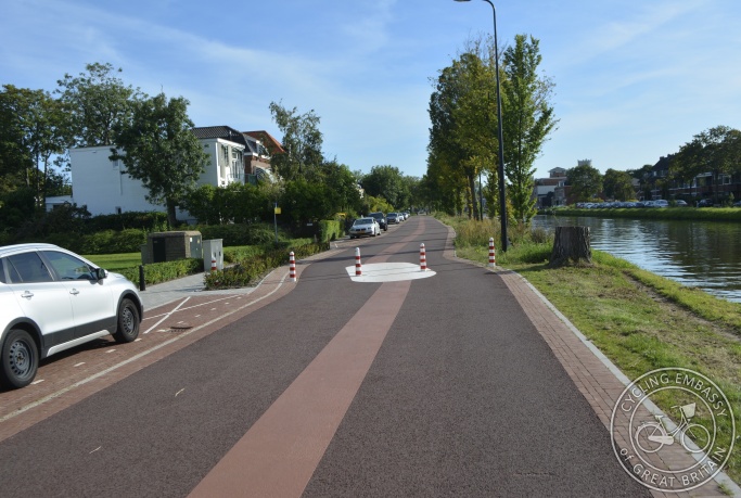 Cycle street with filtered permeability, Delft, NL